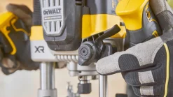 DeWALT Akku Oberfräse DCW620H2-QW