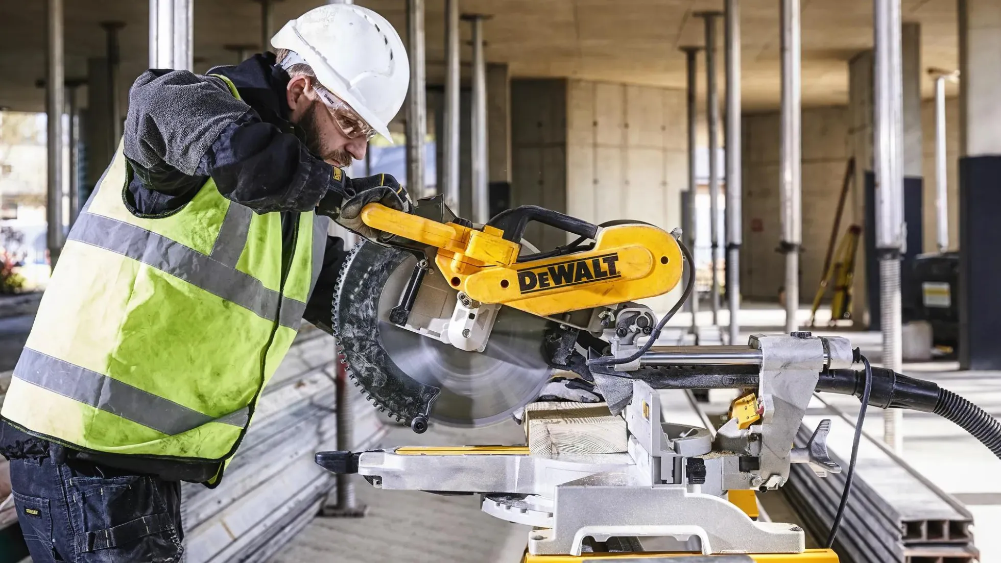 DeWalt Kappsäge DWS780 mit Untergestell