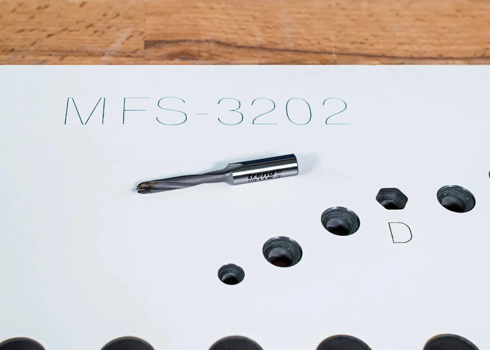 Frässchablone System 32 Phenolharz Weiss