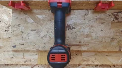 Rote StealthMounts Werkzeughalterungen für Milwaukee M18, 4 St.
