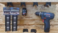 Schwarze StealthMounts Akkuhalterungen für Bosch 10.8/12V, 6 St.