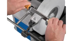 Tormek zentrierende Schleifvorrichtung für Messer