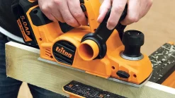 Triton Akku-Hobel mit bürstenlosem Motor 82mm