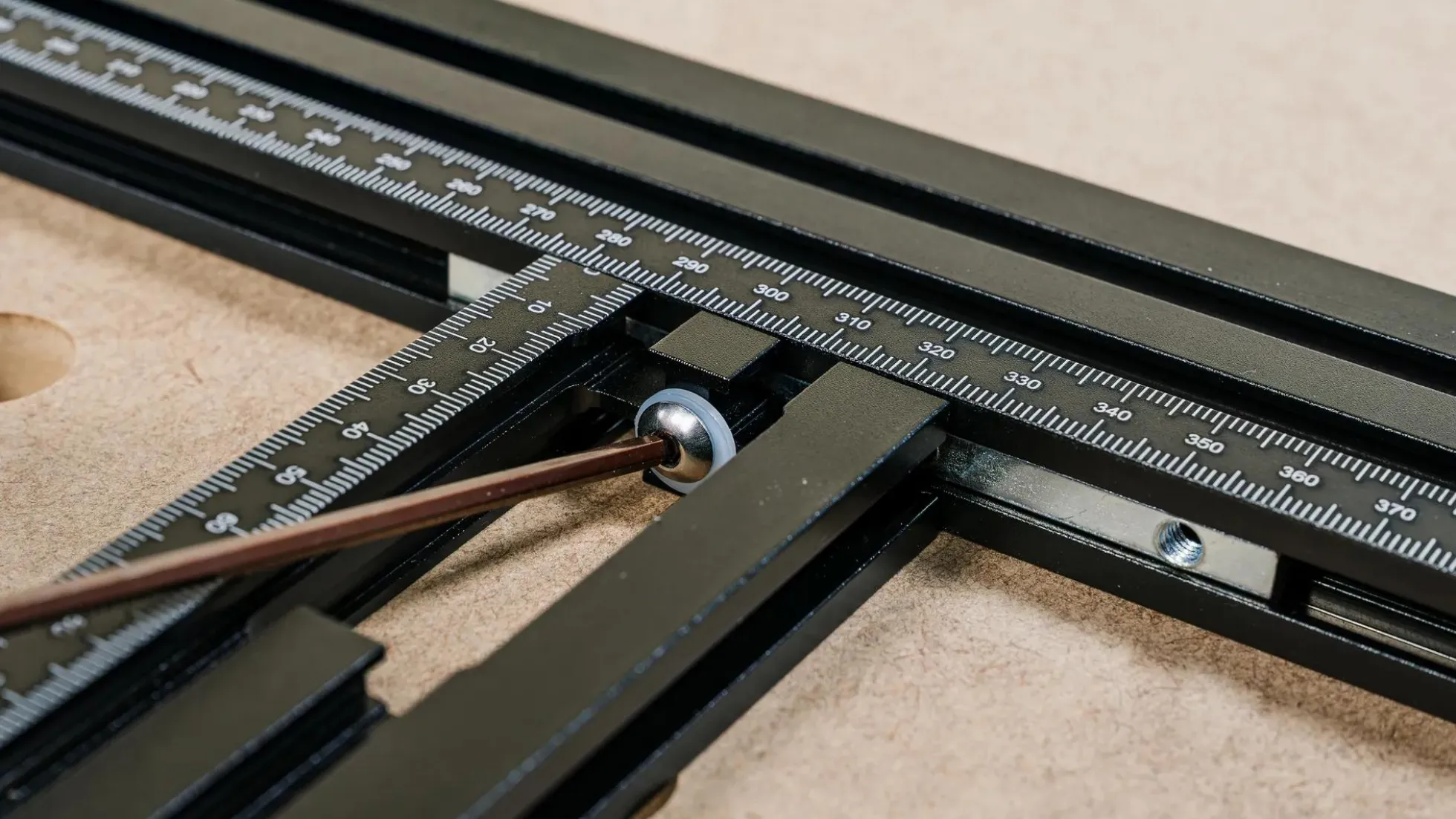 Variabler Fräsrahmen 700x700mm