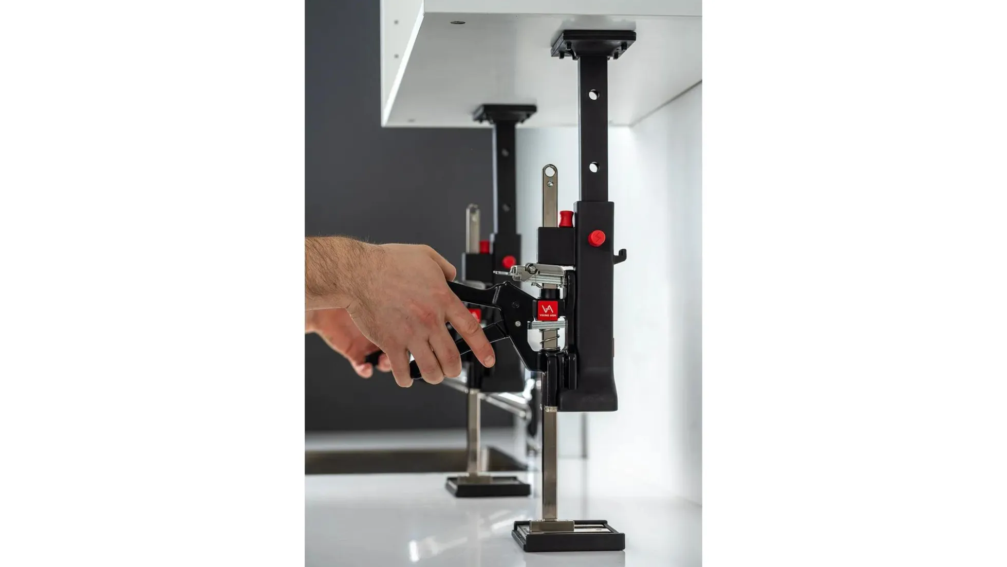 Viking Arm Hängeschrank Kit