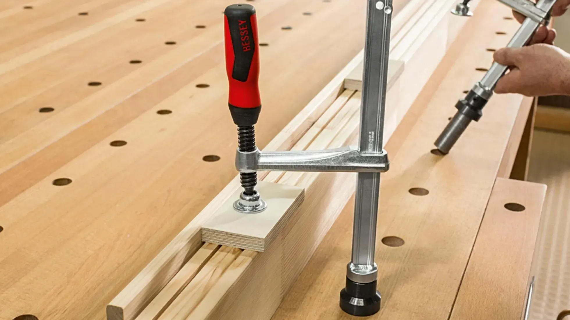 Werkbank Adapter für 20 mm Lochsystem